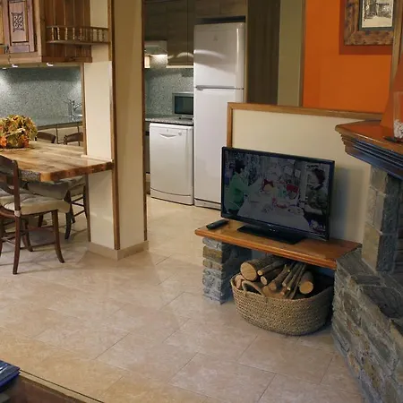 Apartamentos Valle De Aran Mont Buitenkant foto
