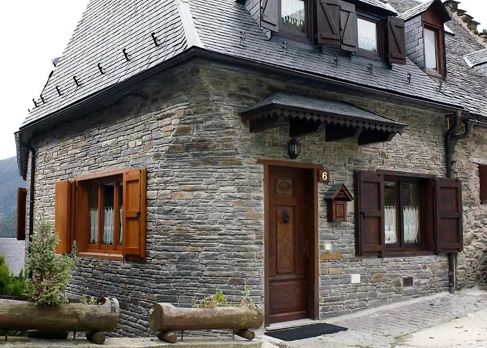 Apartamentos Valle De Aran