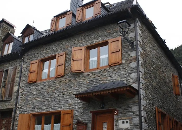 Apartamentos Valle De Aran